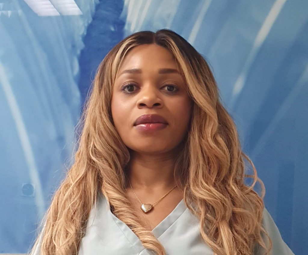 Solange Dinzeyi - Zahnmedizinischen Fachangestellte